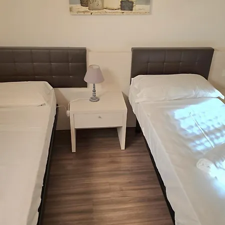 Nuova Al Sole Bed & Breakfast Vo Euganeo